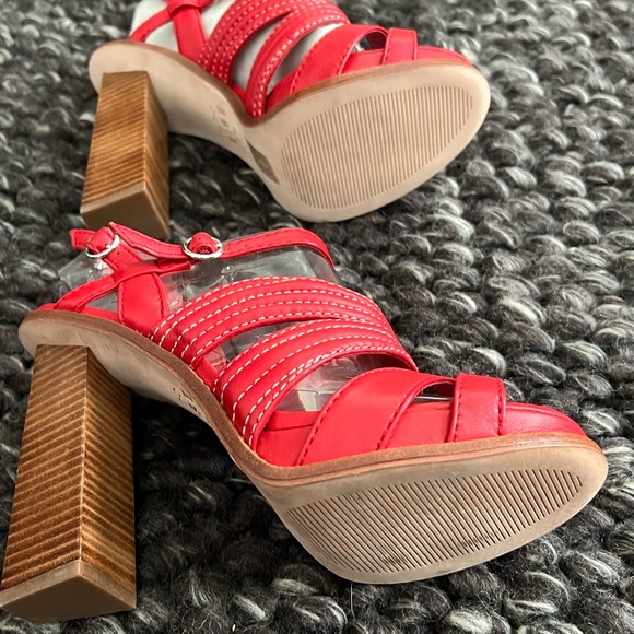 Aldo Rise Heels - Picture 3 of 4